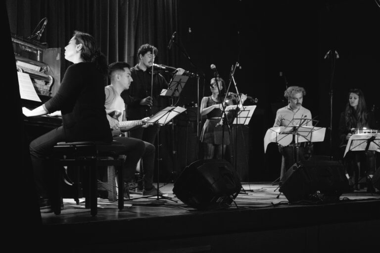 La música en vivo será cortesía de Sexteto 1800