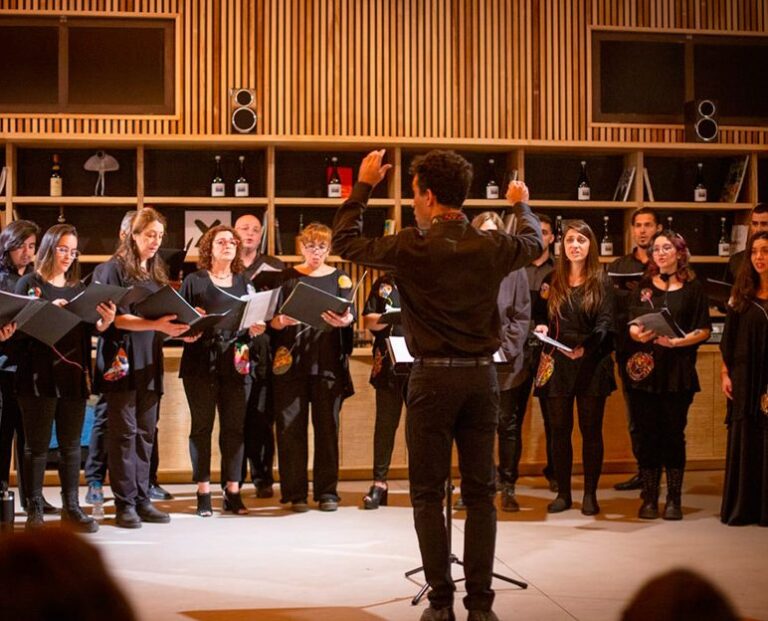 Coro-de-Amicana-2-ok-web-772x624