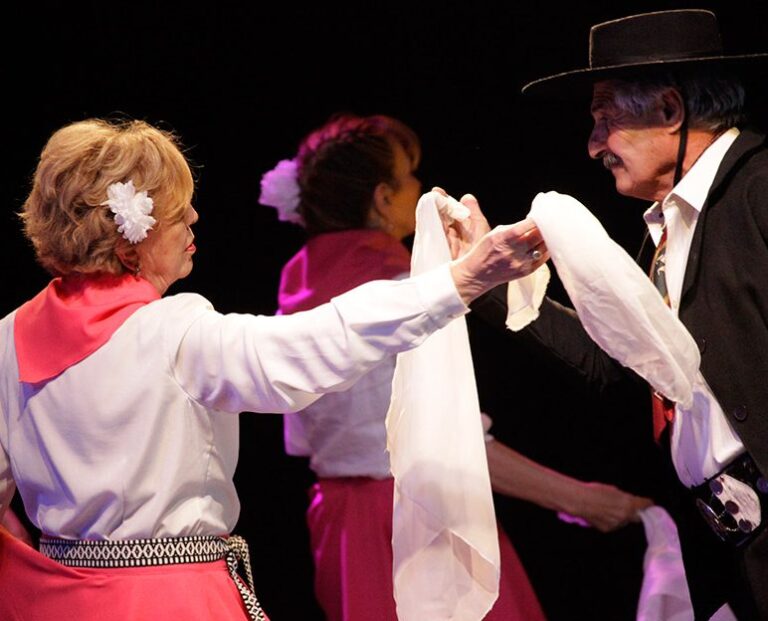 Folclore-2-web-772x624