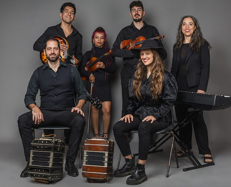 Sexteto-1800-1-web-772x624