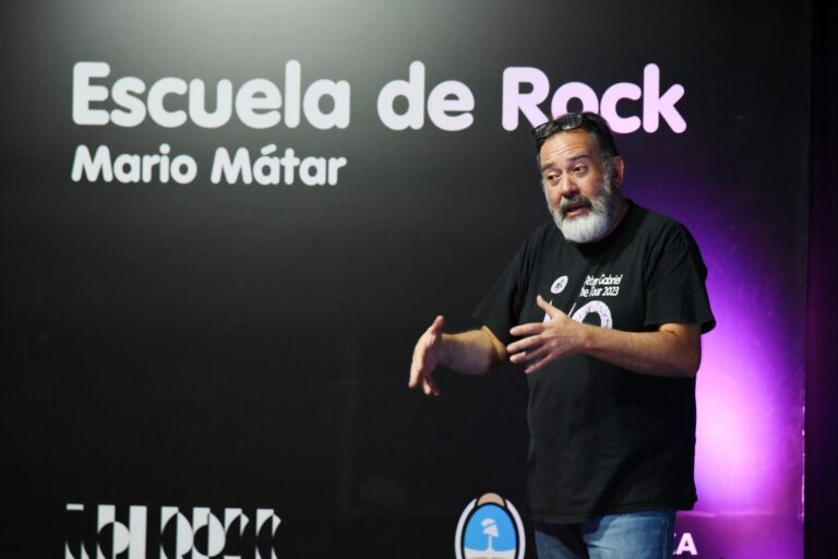 Escuchemos-discos-Escuela-Rock-11-scaled