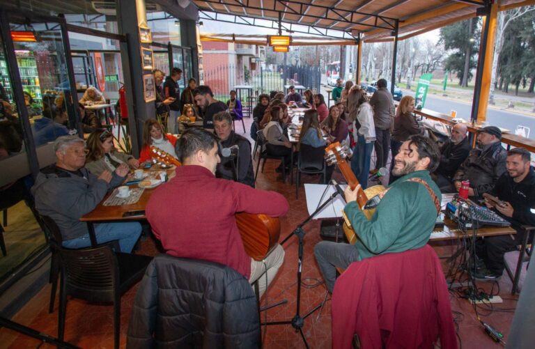 Notas-de-Cafe-Cubic-Cafe-2-1536x1002