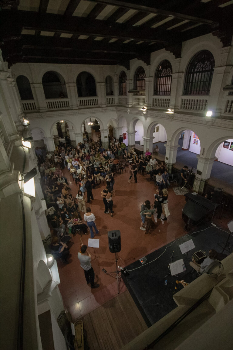 Sala Elina Alba